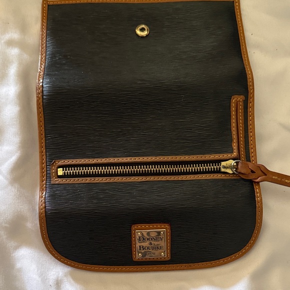 Dooney & Bourke Multicolor Plaid Shoulder Bag Set - Picture 4 of 7